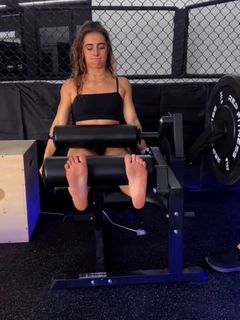 Demi Bagby feet photo thumbnail