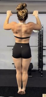 Demi Bagby feet photo thumbnail