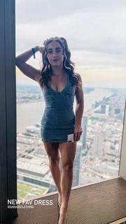 Demi Bagby feet photo thumbnail