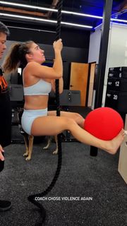 Demi Bagby feet photo thumbnail