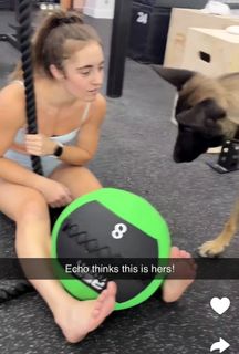 Demi Bagby feet photo thumbnail