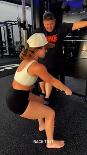 Demi Bagby feet photo thumbnail