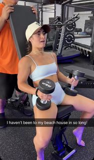 Demi Bagby feet photo thumbnail