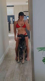 Demi Bagby feet photo thumbnail