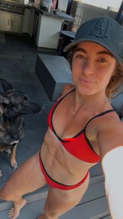 Demi Bagby feet photo thumbnail