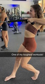 Demi Bagby feet photo thumbnail