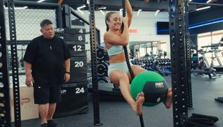 Demi Bagby feet photo thumbnail