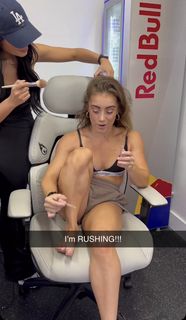 Demi Bagby feet photo thumbnail