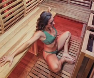 Demi Bagby feet photo thumbnail