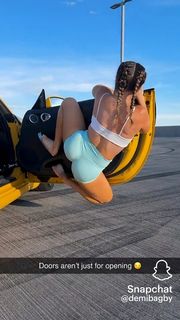 Demi Bagby feet photo 4