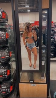 Demi Bagby feet photo 4