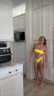 Demi Bagby feet photo 2