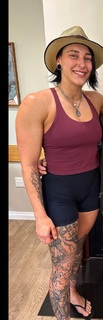 Demi Bennett feet photo thumbnail