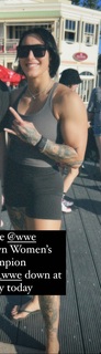 Demi Bennett feet photo thumbnail