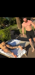 Demi Bennett feet photo thumbnail