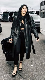 Demi Bennett feet photo thumbnail