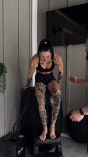 Demi Bennett feet photo 7