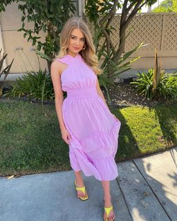 Demi Burnett feet photo 6