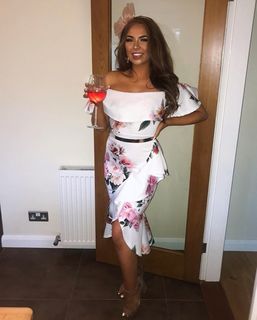 Demi Jones feet photo 3