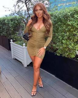 Demi Jones feet photo 18