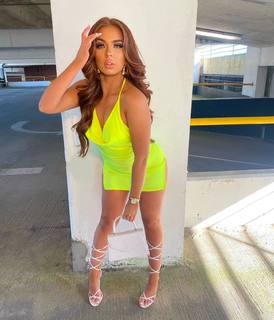 Demi Jones feet photo 14