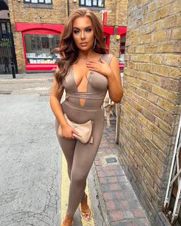 Demi Jones feet photo 14