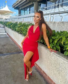 Demi Jones feet photo 7