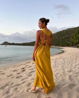 Demi-Leigh Nel-Peters feet photo 15