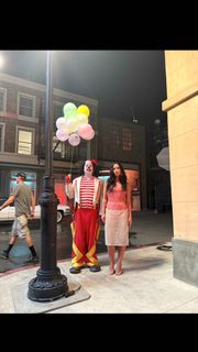 Demi Lovato feet photo thumbnail