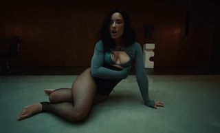 Demi Lovato feet photo thumbnail