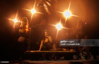 Demi Lovato feet photo thumbnail