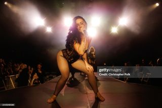 Demi Lovato feet photo thumbnail