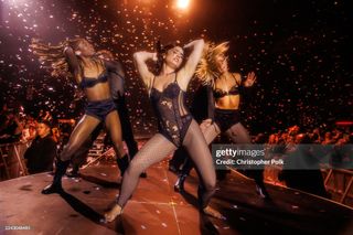 Demi Lovato feet photo thumbnail