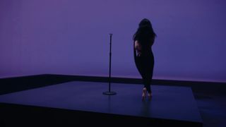 Demi Lovato feet photo thumbnail