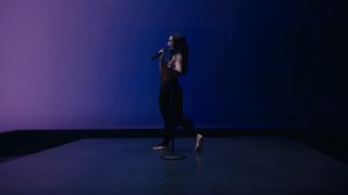 Demi Lovato feet photo thumbnail