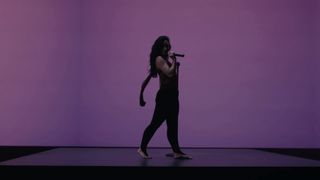 Demi Lovato feet photo thumbnail