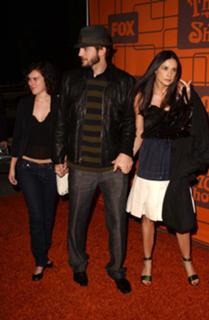 Demi Moore feet photo thumbnail