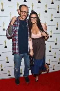Demi Moore feet photo thumbnail