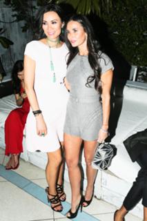 Demi Moore feet photo thumbnail