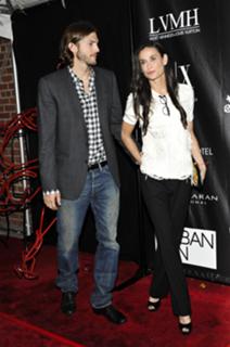 Demi Moore feet photo thumbnail