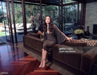 Demi Moore feet photo thumbnail