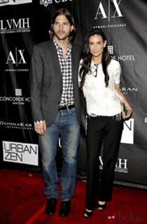 Demi Moore feet photo thumbnail