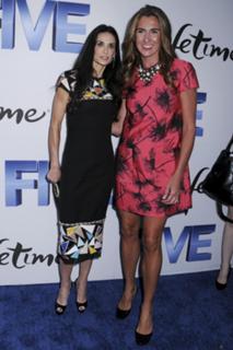 Demi Moore feet photo thumbnail