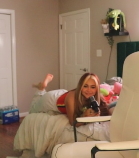 Demisux feet photo thumbnail