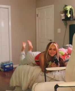 Demisux feet photo thumbnail