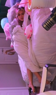 Demisux feet photo thumbnail