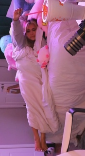 Demisux feet photo thumbnail