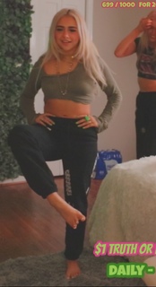 Demisux feet photo thumbnail