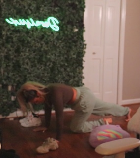 Demisux feet photo thumbnail