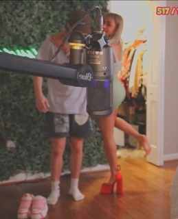 Demisux feet photo thumbnail